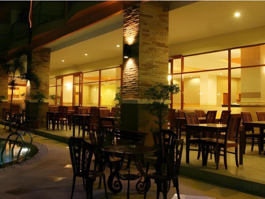 Hotel Siam Platinum Pattaya Extérieur photo