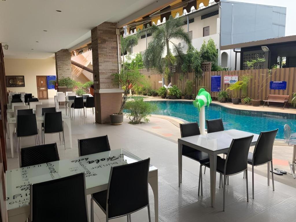 Hotel Siam Platinum Pattaya Extérieur photo