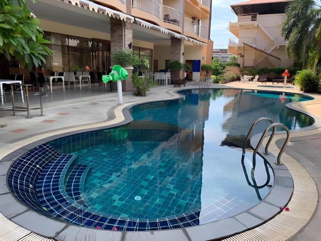 Hotel Siam Platinum Pattaya Extérieur photo