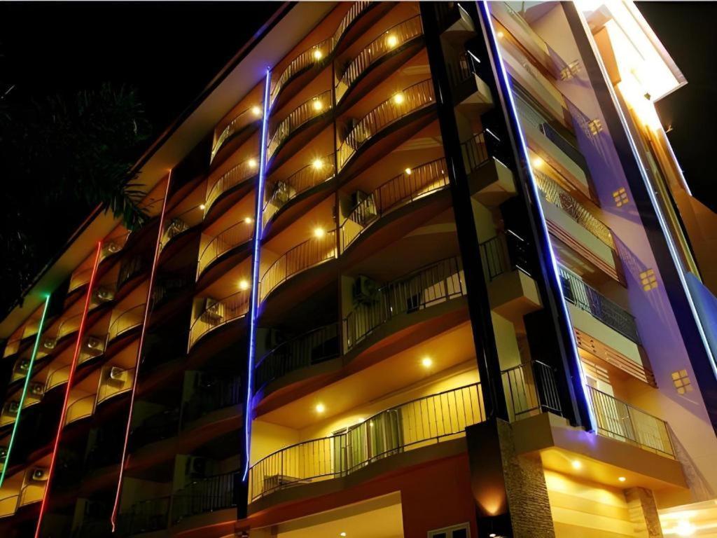 Hotel Siam Platinum Pattaya Extérieur photo